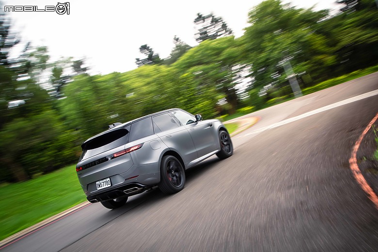 Range Rover Sport P400 Dynamic SE新年式試駕|內在微幅更新,極簡魅力依舊無與倫比!
