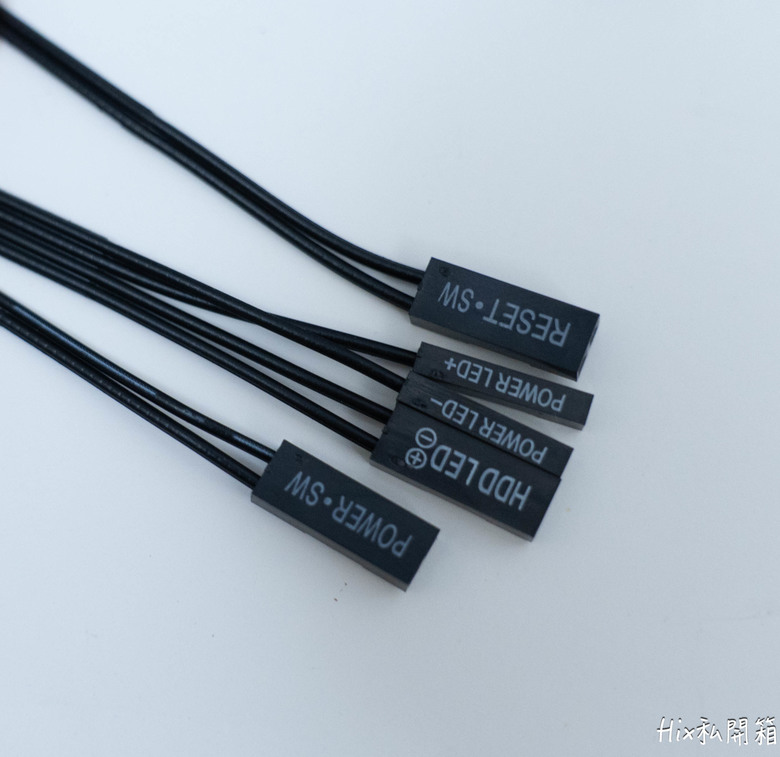 [開箱] 我就俗!! 大飛 DK353 平價機殼 開箱