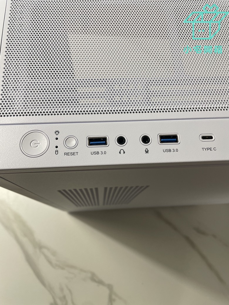 點我看大圖 【小宅開箱】經典再進化,君主SKY TWO GX機殼火熱開箱 "抽機殼"福利活動!!