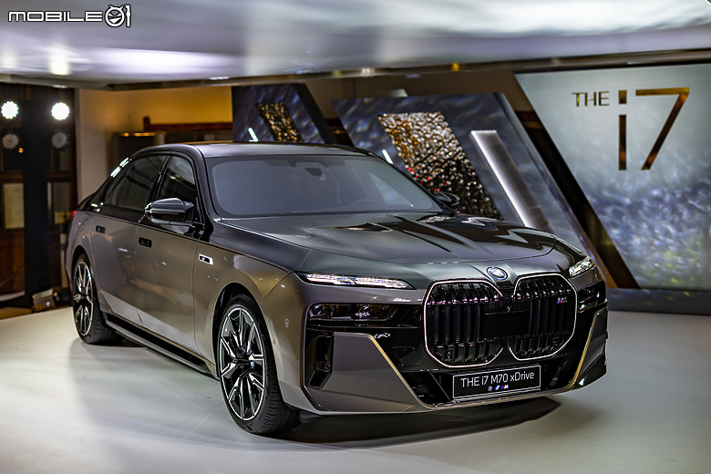 【採訪】BMW「i7 M70 xDrive」888 萬元上市 ,659hp、3.7 秒破百的超狂電動旗艦國內首度亮相!