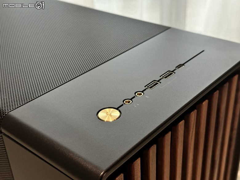 不只是放大!Fractal Design North XL 機殼