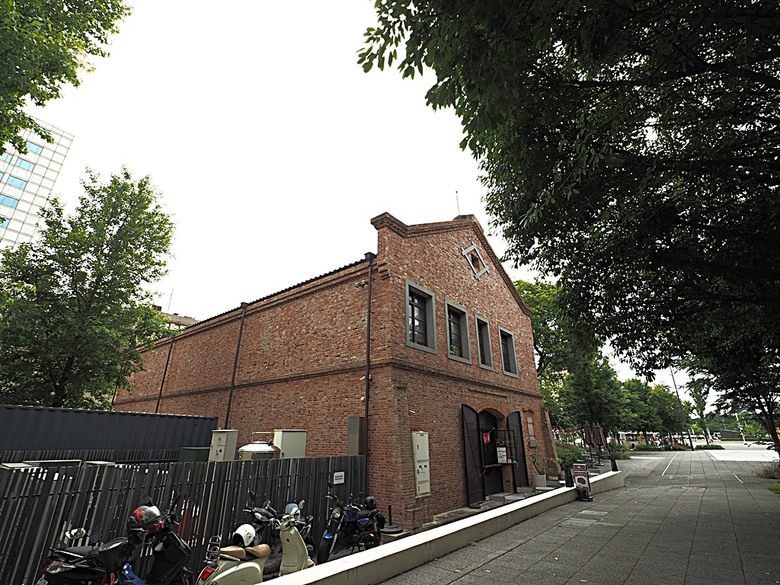 臺北府城北門、臺北郵局、撫臺街洋樓、博愛路街屋、三井舊倉庫、鐵道部廳舍與臺北工場 — 臺北建城140年登北門城樓與集章活動 & 週邊歷史景點巡禮