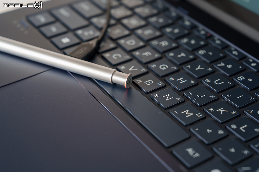 HP ENVY x360 14-fc0070TU 測試報告|優異視覺、絕佳續航與豐富應用的 360 度可翻轉筆電