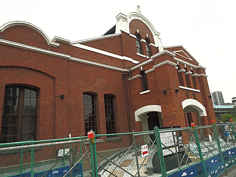 臺北府城北門、臺北郵局、撫臺街洋樓、博愛路街屋、三井舊倉庫、鐵道部廳舍與臺北工場 — 臺北建城140年登北門城樓與集章活動 & 週邊歷史景點巡禮