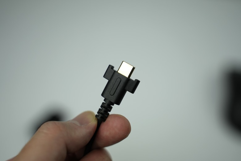 【心得】Glorious Model D2 PRO 4K/8K EDITION 電競滑鼠開箱