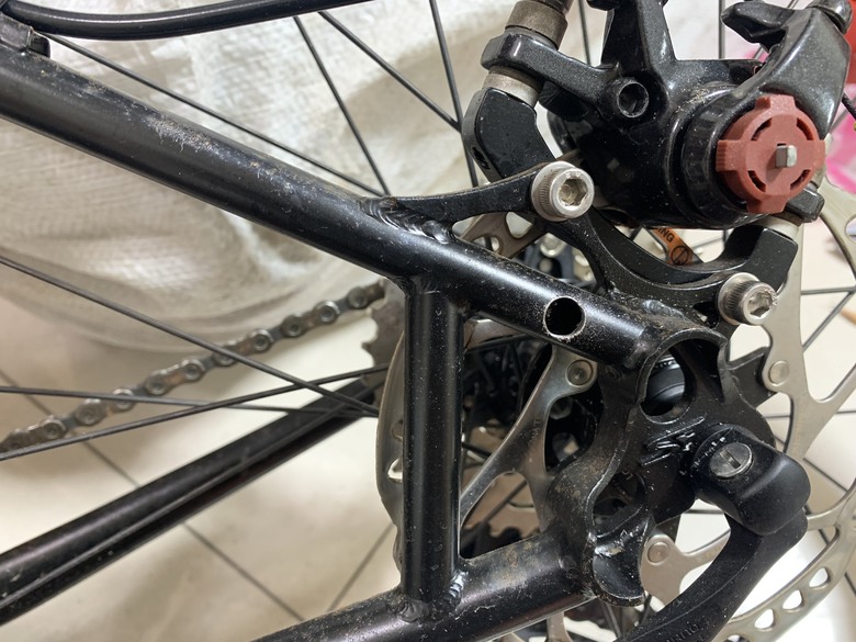 [測試] 雜牌鐵車架鑽孔裝後貨架