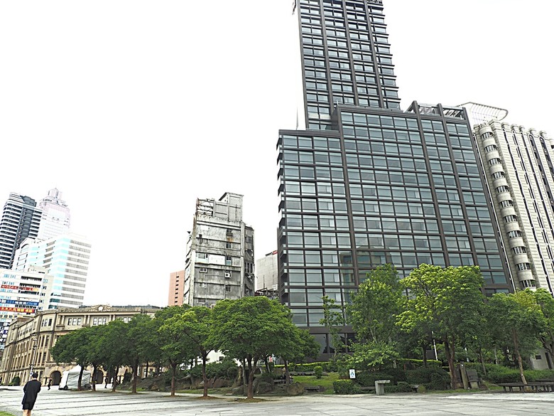 臺北府城北門、臺北郵局、撫臺街洋樓、博愛路街屋、三井舊倉庫、鐵道部廳舍與臺北工場 — 臺北建城140年登北門城樓與集章活動 & 週邊歷史景點巡禮