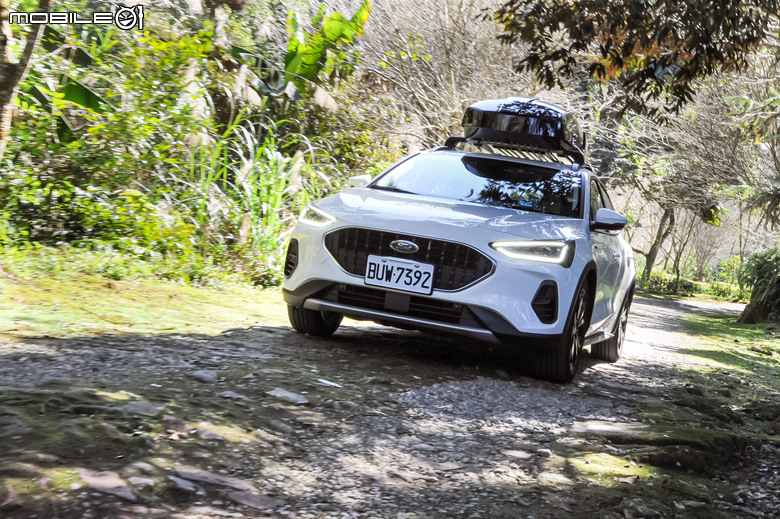 Ford Focus Active Vignale 試駕|剛好的車身尺碼、高實用性的跨界機能!