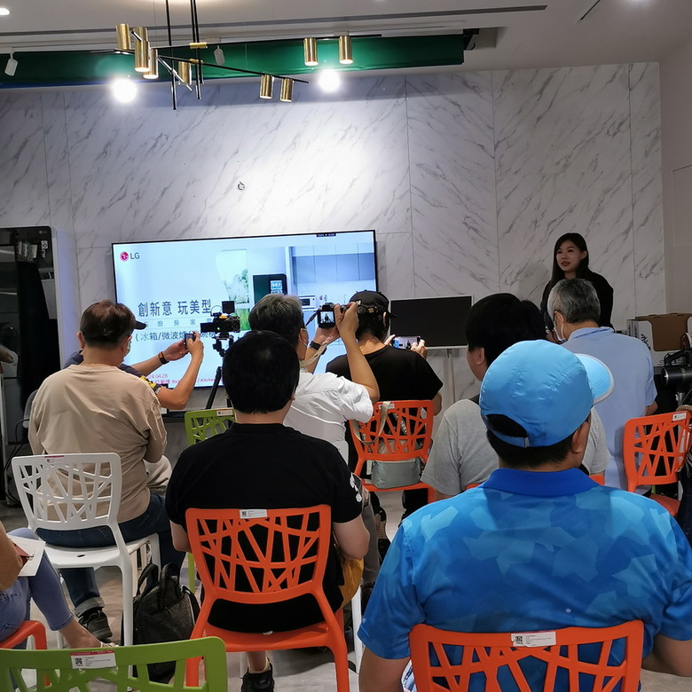 LG廚房美型智慧家電 - 不只是美型，還有滿滿創意加上智慧功能。