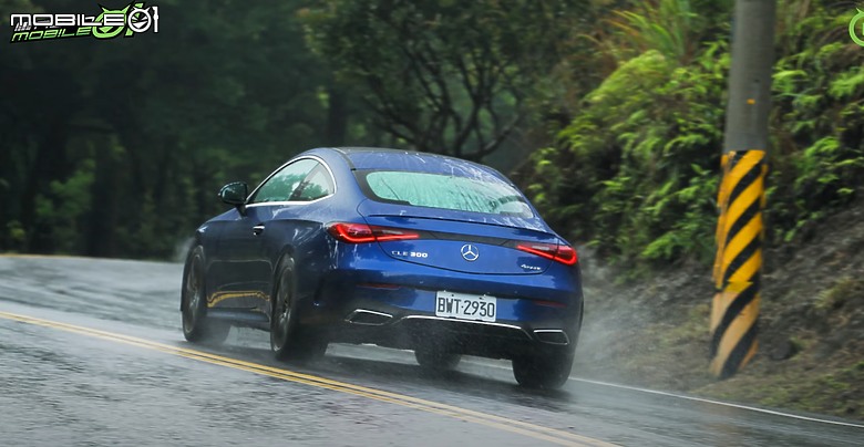 【影音試駕】M-Benz CLE 300 4Matic,雙門賓士該有的樣子,更多了運動的底子!