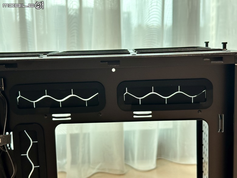 不只是放大!Fractal Design North XL 機殼