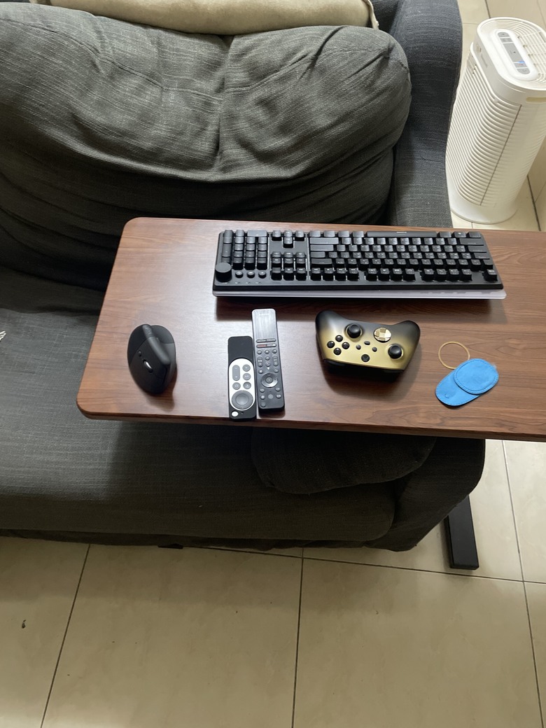 適合長沙發的折疊邊桌