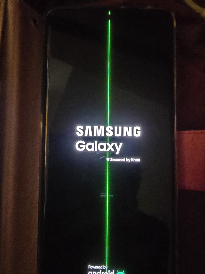 Galaxy S21Ultra 我也遇到螢幕綠線了(含2024.5.17原廠維修費用發票)