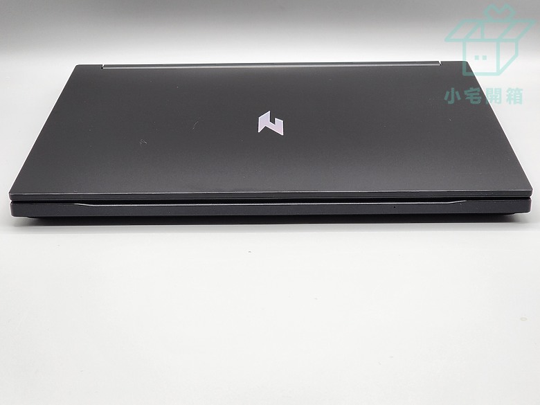 【小宅開箱】acer Nitro V ANV16-41 A+N更有性價比，電池優化享受電競文書續航
