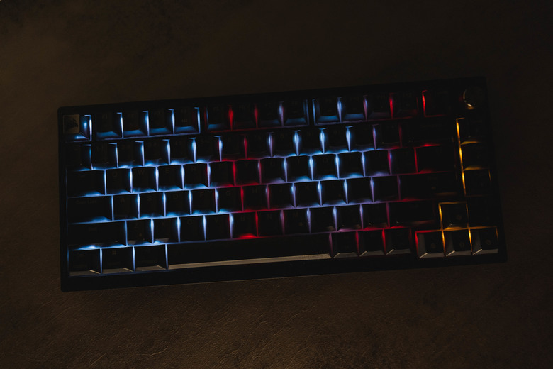 【開箱】CORSAIR K65 PLUS WIRELESS 三模機械式鍵盤