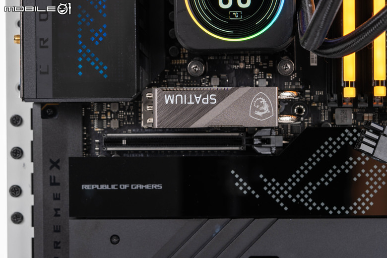 微星 SPATIUM M580 FROZR PCIe 5.0 固態硬碟實測 以大型散熱設計打造更快傳輸效能
