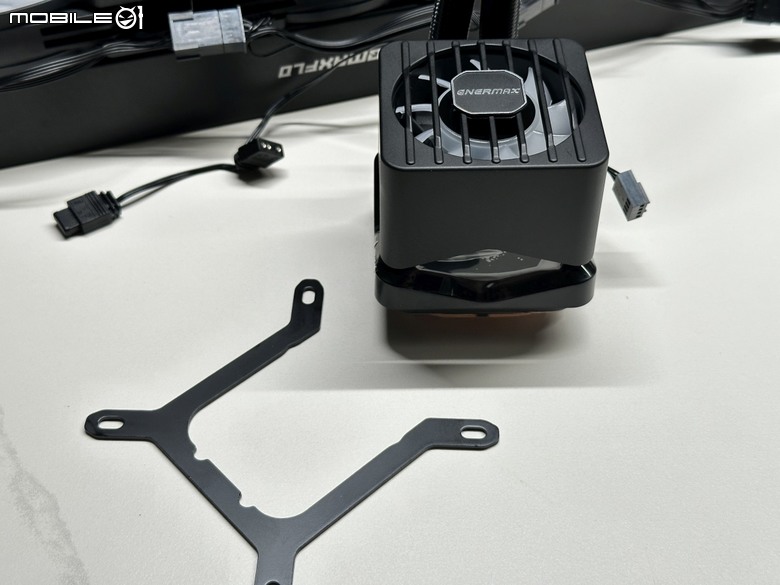 厚片水冷 安耐美 風晶凌 LIQMAXFLO 360 ARGB