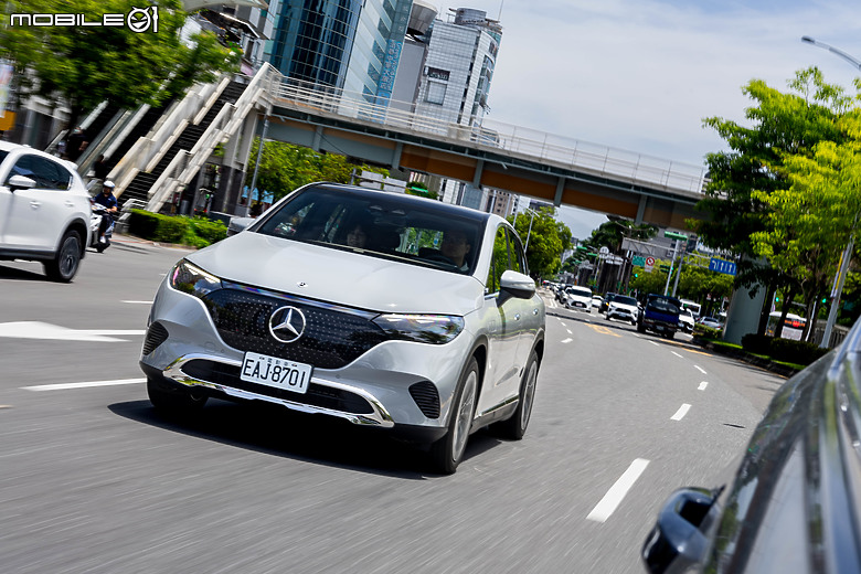 Mercedes-Benz EQE 300 SUV 試駕｜新動力降低入手門檻，入主純電三芒星休旅更輕鬆！