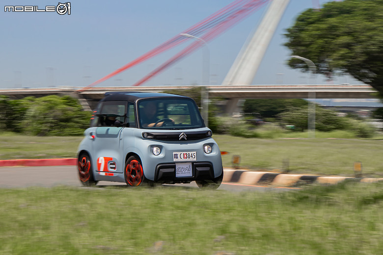 Citroen Ami 試駕｜比法拉利吸睛、比小綿羊可靠！