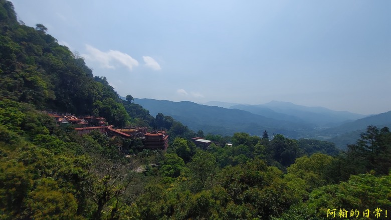 壯觀大岩壁，輕鬆健行獅山古道 獅頭山