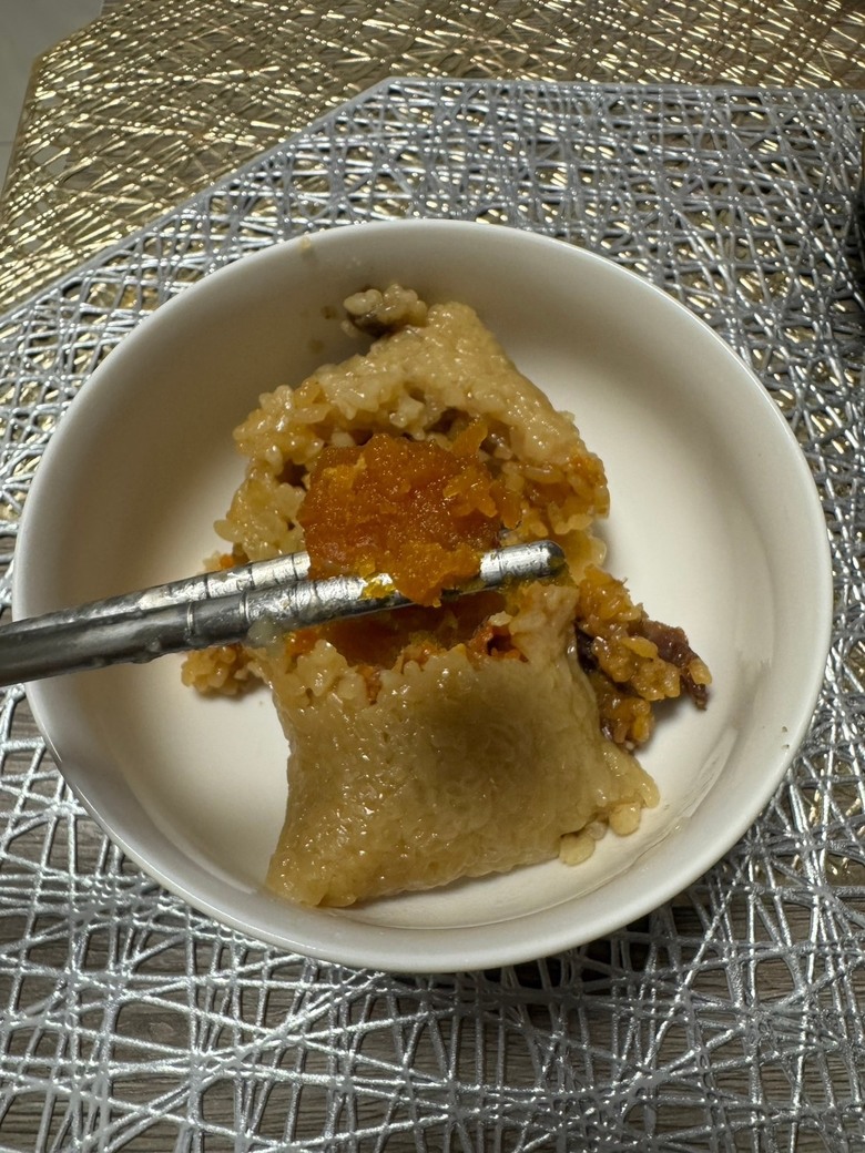 開箱今年收到的端午禮盒之二顆黑豬肉粽