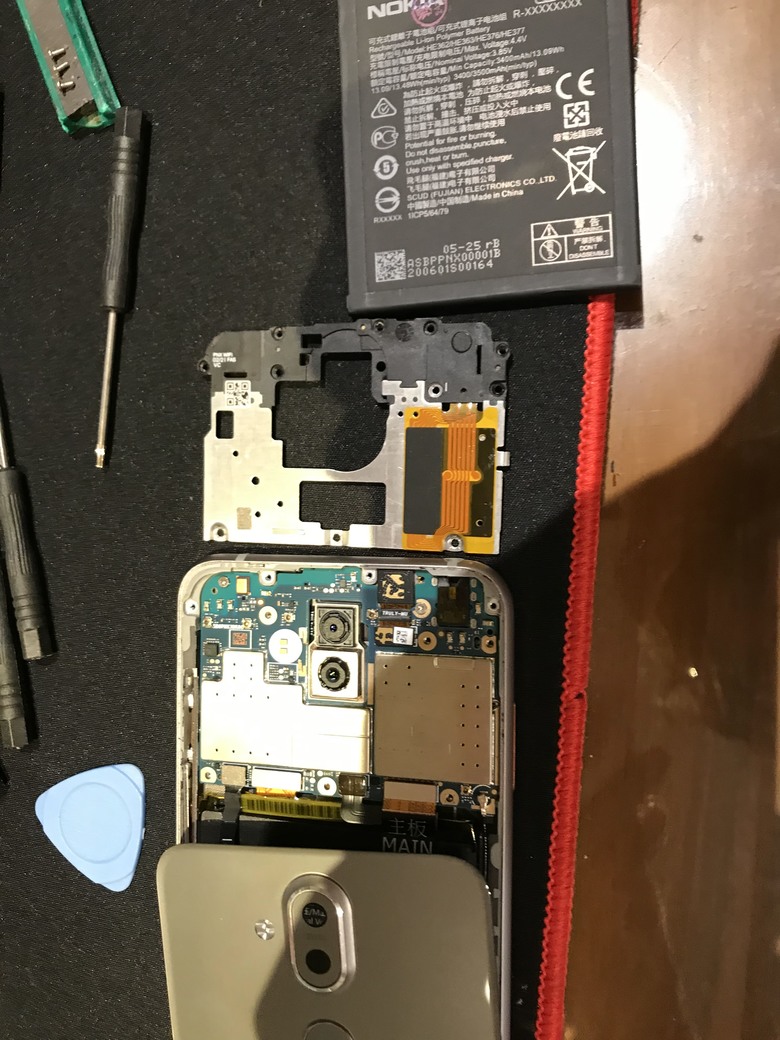Nokia 8.1 更換電池