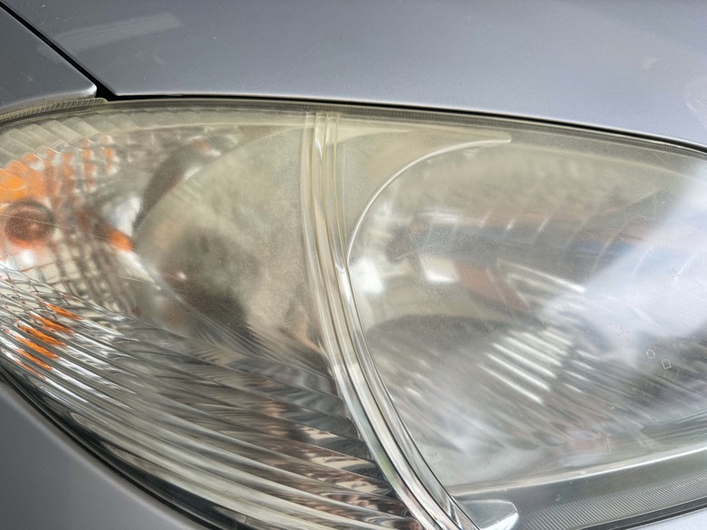 車燈黃成這樣還有救嗎