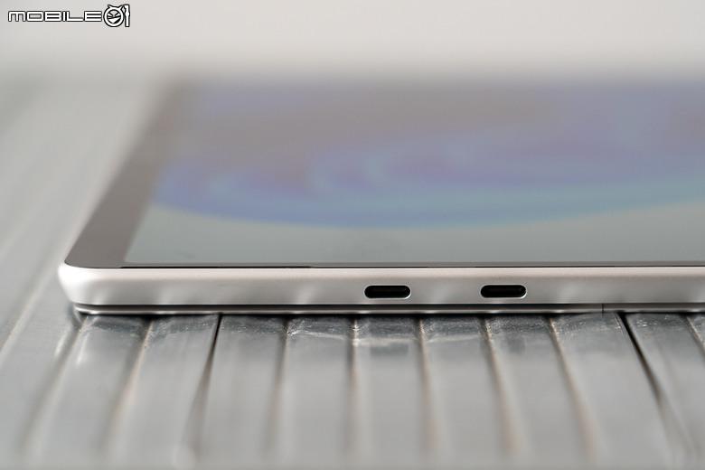 微軟 Surface Pro 10 商務版｜升級視訊品質與續航的 AI 二合一筆電！
