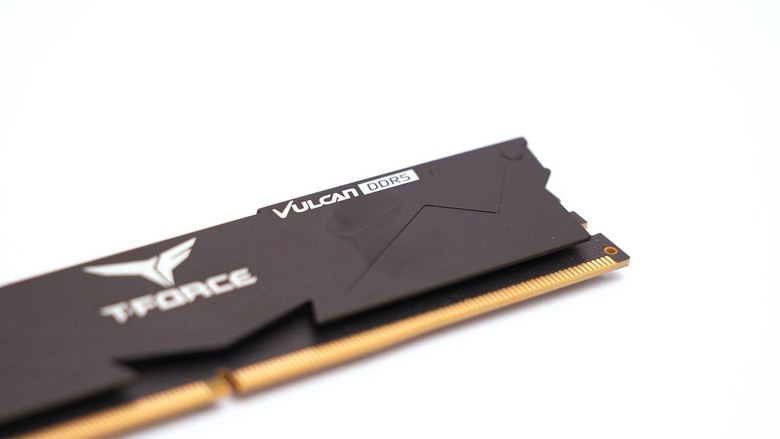 點我看大圖 主打的就是便宜有好貨?T-Force Vulcan DDR5–6000 32GB 2x16GB CL38 黑