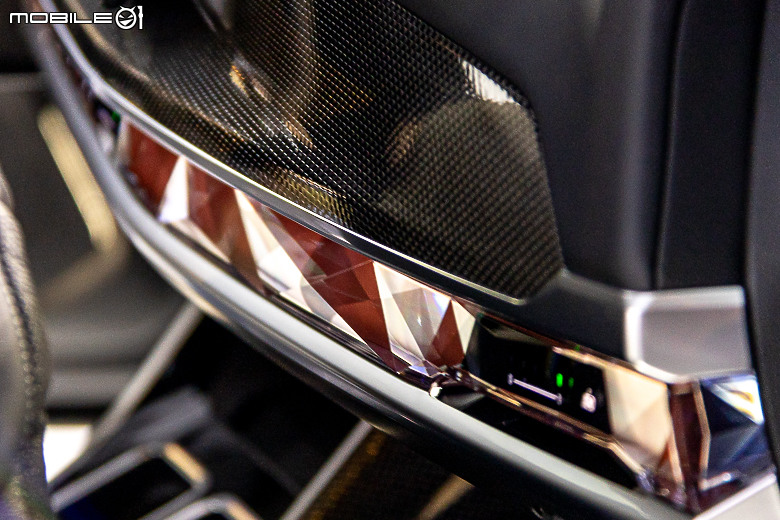 【採訪】BMW「i7 M70 xDrive」888 萬元上市 ,659hp、3.7 秒破百的超狂電動旗艦國內首度亮相!