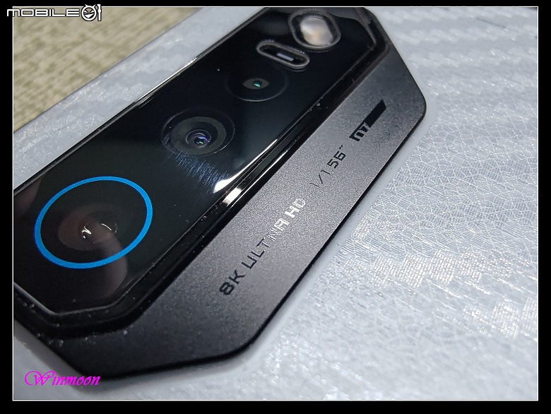 因為ZF7pro即將要掛了,所以我就跑去添購ROGphone...7U