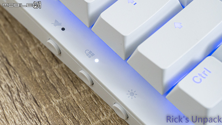 【開箱】NZXT邁向競技之路 | NZXT LIFT 2 ERGO WHITE & NZXT FUNCTION 2 WHITE