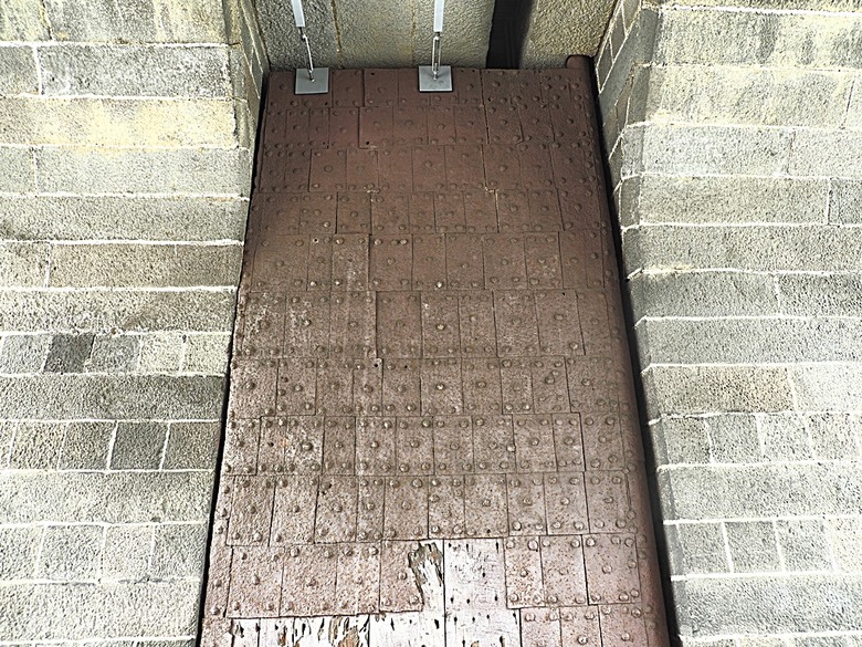 臺北府城北門、臺北郵局、撫臺街洋樓、博愛路街屋、三井舊倉庫、鐵道部廳舍與臺北工場 — 臺北建城140年登北門城樓與集章活動 & 週邊歷史景點巡禮