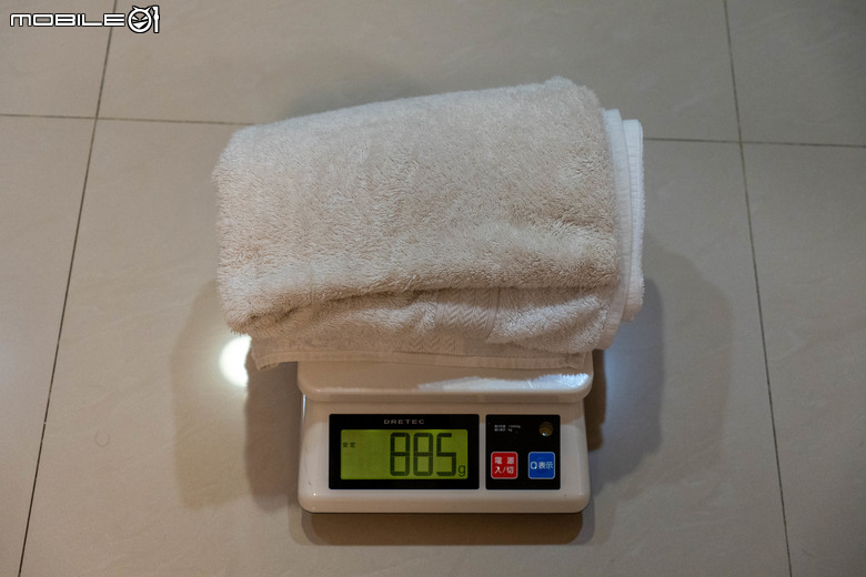 日立 RD-22FJ 除濕機開箱實測 不僅具備 11 公升日除濕力 還有更多隱藏高 CP 值設計