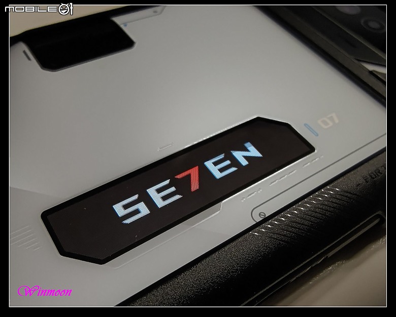 因為ZF7pro即將要掛了,所以我就跑去添購ROGphone...7U