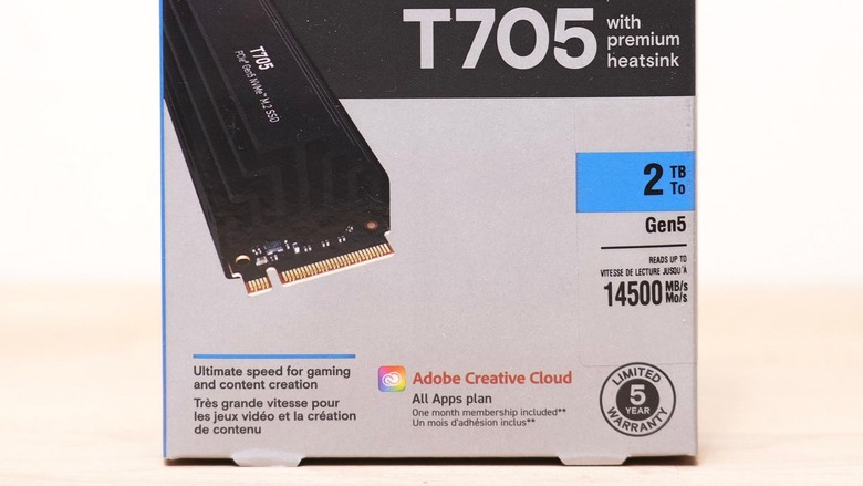 這就是 T0 級別的 SSD！Crucial T705 2TB PCIe Gen5 NVMe M.2 SSD with heatsink
