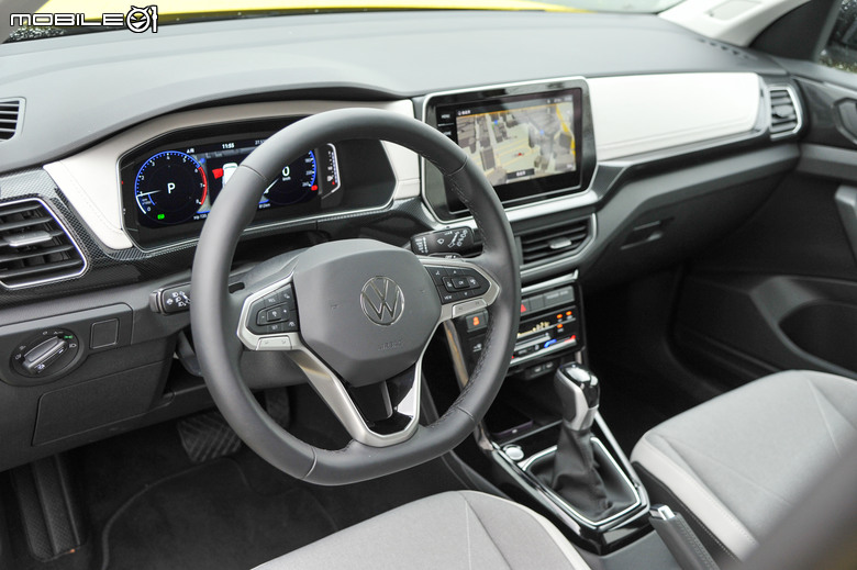 Volkswagen T-Cross 小改款試駕|質感與功能升級、都會區的亮眼焦點!