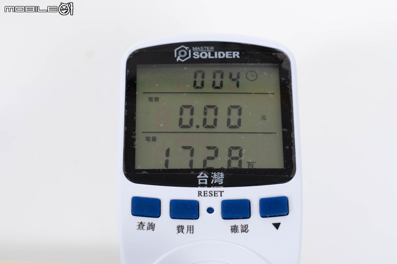 日立 RD-22FJ 除濕機開箱實測 不僅具備 11 公升日除濕力 還有更多隱藏高 CP 值設計