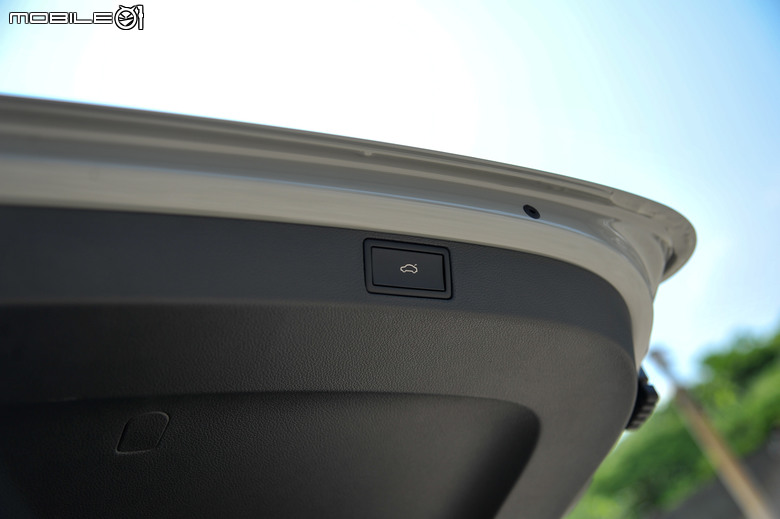 Skoda Scala 小改款試駕|細節質感與功能升級、面面俱到的務實掀背車!