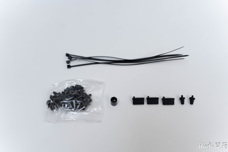 [開箱] 我就俗!! 大飛 DK353 平價機殼 開箱
