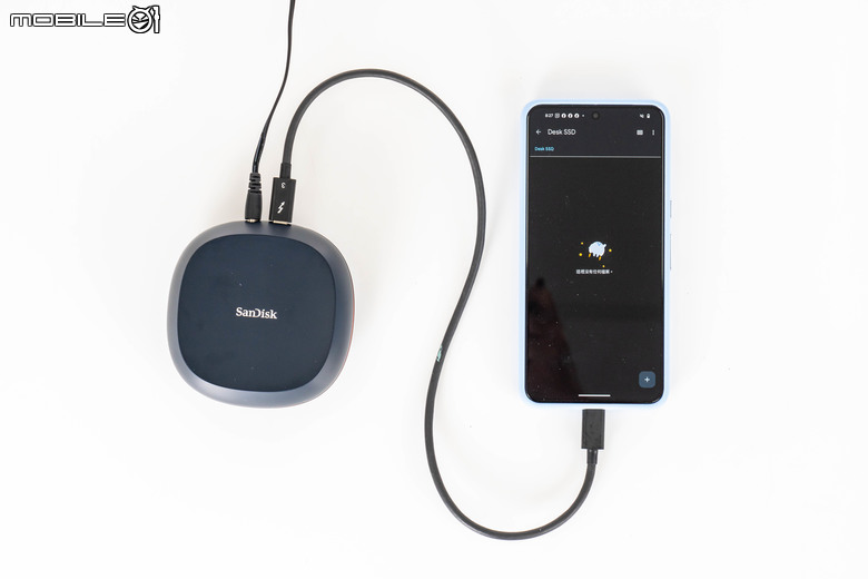 WD SanDisk Desk Drive 外接式 SSD 開箱實測 小巧身形卻具有 8 TB 大容量配置!