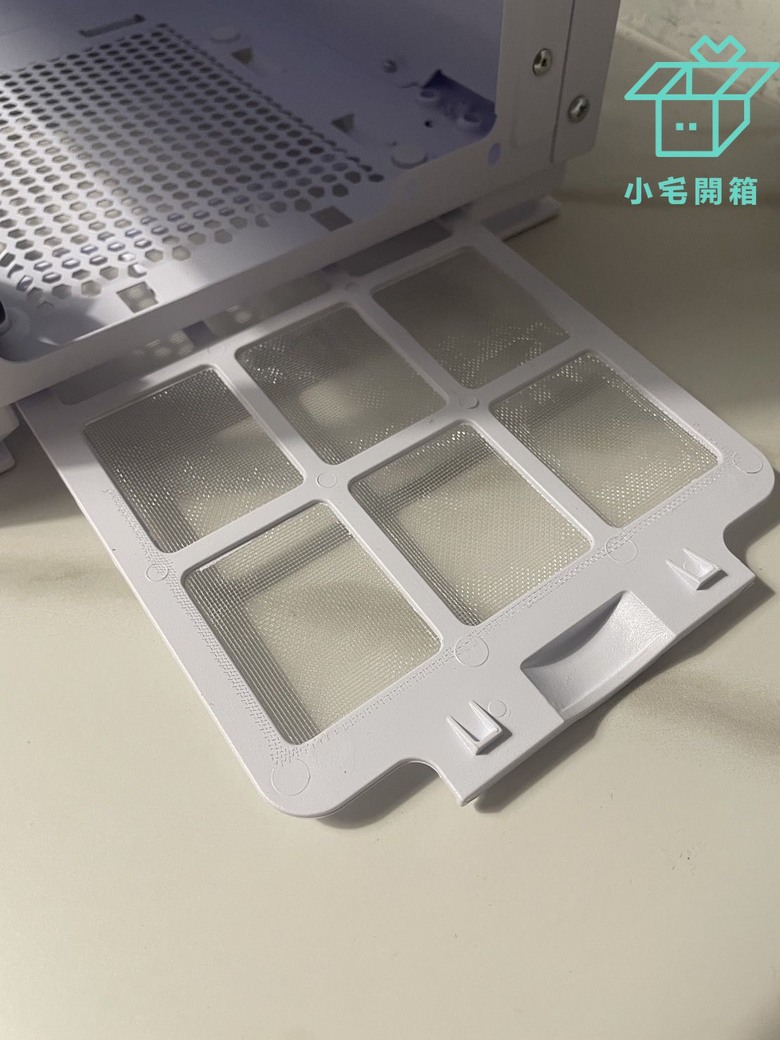 點我看大圖 【小宅開箱】經典再進化,君主SKY TWO GX機殼火熱開箱 "抽機殼"福利活動!!