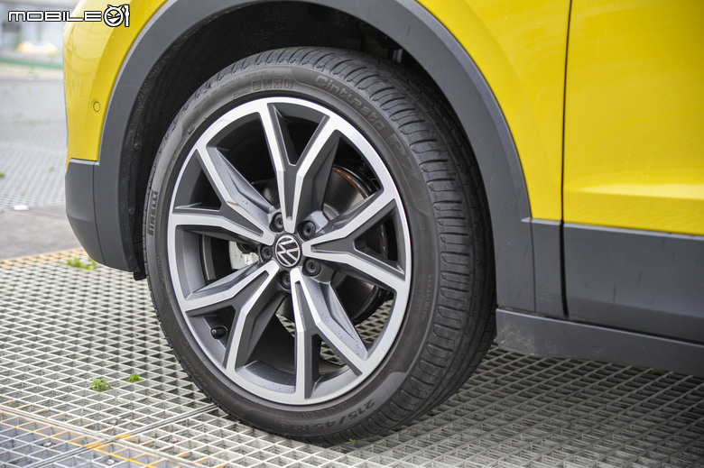 Volkswagen T-Cross 小改款試駕|質感與功能升級、都會區的亮眼焦點!