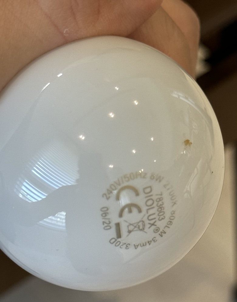台燈的LED燈泡閃爍的怪現象
