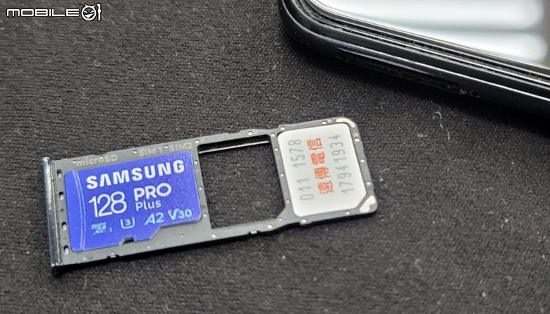 黃仁勳又來台…逛台北知名夜市!?我路過快閃回家開箱: Samsung PRO Plus 128GB記憶卡