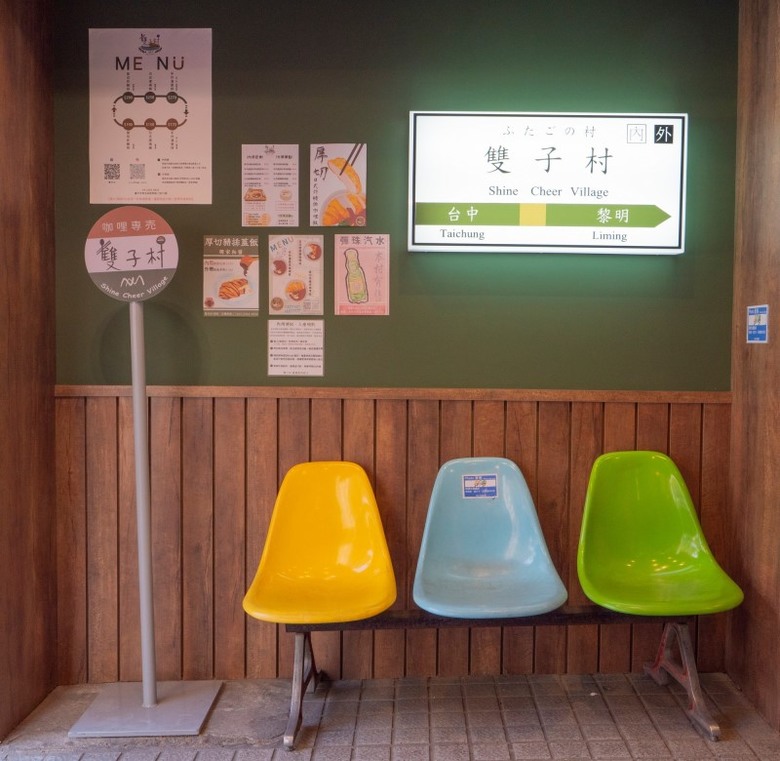 黎明路美食生力軍!職人咖哩搭手打漢堡排 邀請你入村嚐鮮