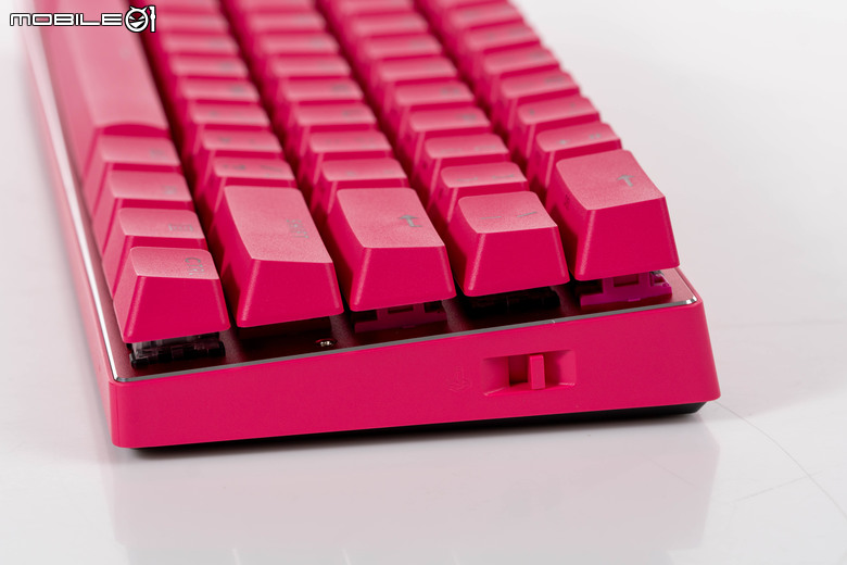 羅技 G PRO X 60 LIGHTSPEED 電競鍵盤開箱試用 以極簡按鍵配置提供遊戲玩家暢快操作體驗