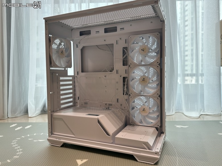 入門全景機殼新選擇 ANTEC C3 ARGB WHITE