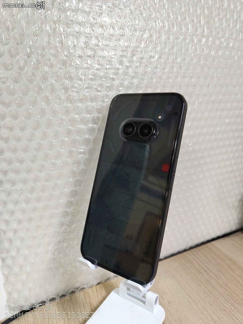 不同以往的 Nothing Phone：睽違已久的 Mediatek
