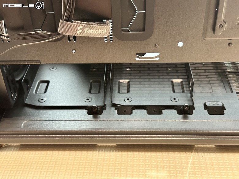 不只是放大!Fractal Design North XL 機殼